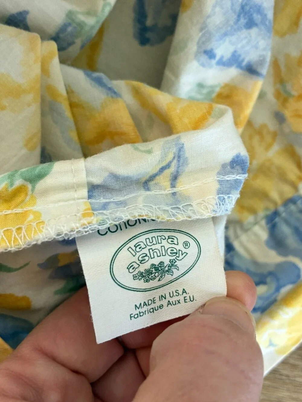 Vintage Laura Ashley Charlotte Confetti Floral Pillow Cases Set of 2 Standard